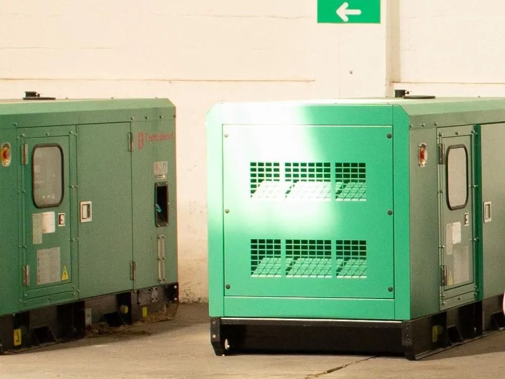 Plantas eléctricas diésel insonorizadas en bodega, listas para entrega en Colombia