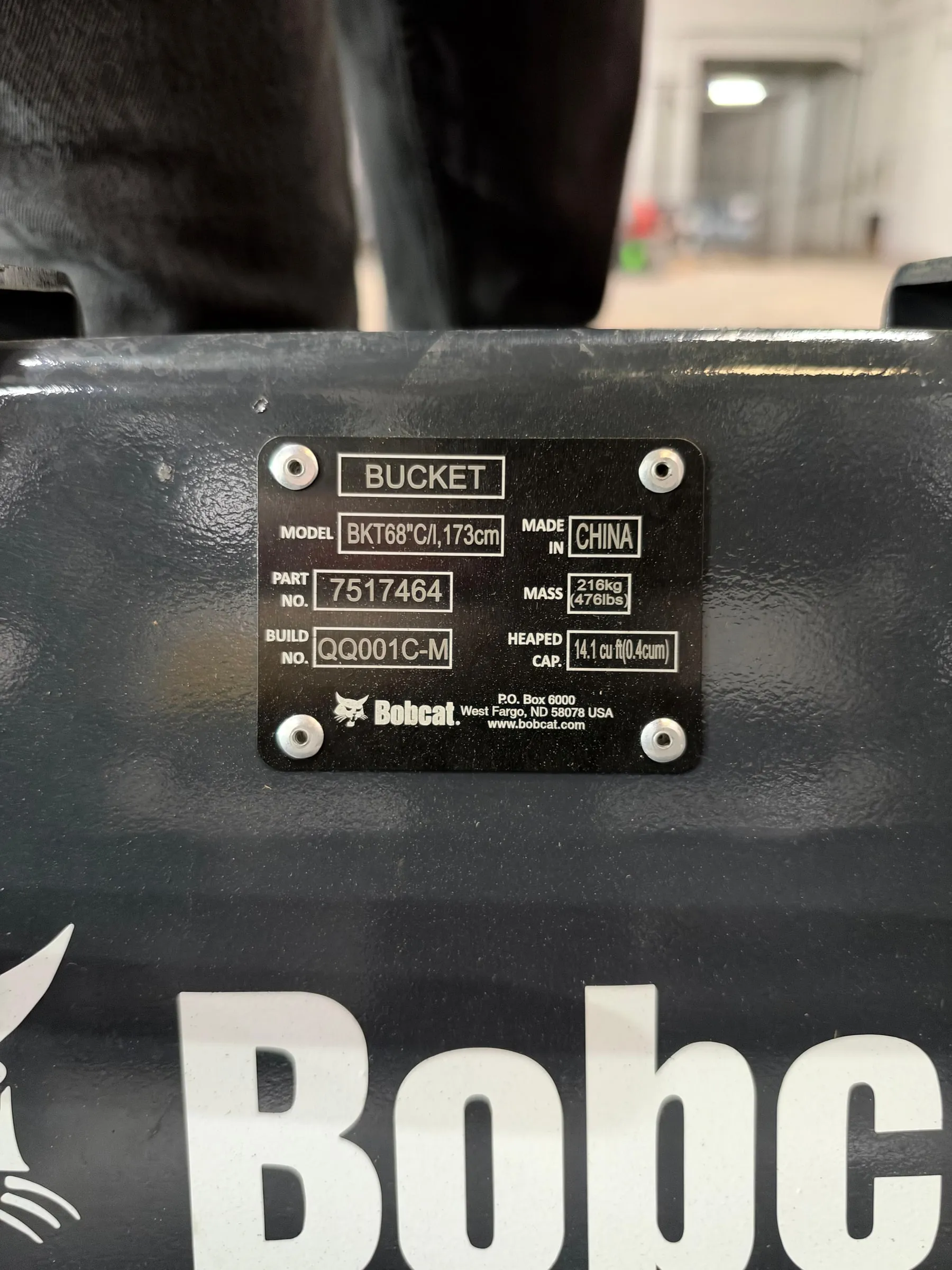 Balde Bobcat de 68 pulgadas para minicargador — vista 2