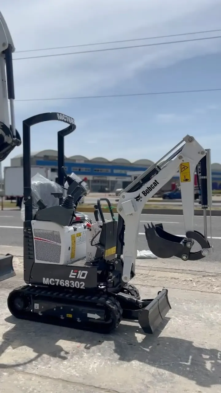 Miniexcavadora Bobcat E10 de 1176 kg con orugas expansibles — vista 3