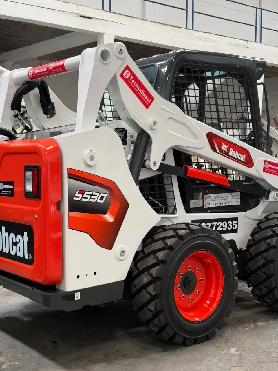 Minicargador Bobcat S530 de 49 HP — vista 10