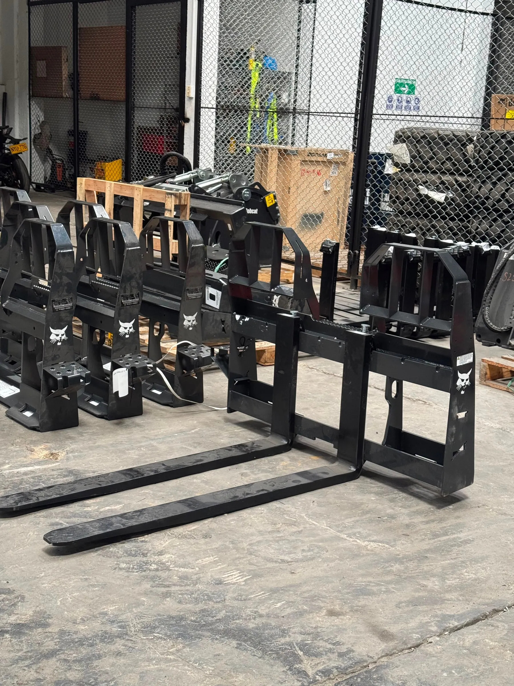 Horquillas portapallets Bobcat para trabajo severo montadas en minicargador