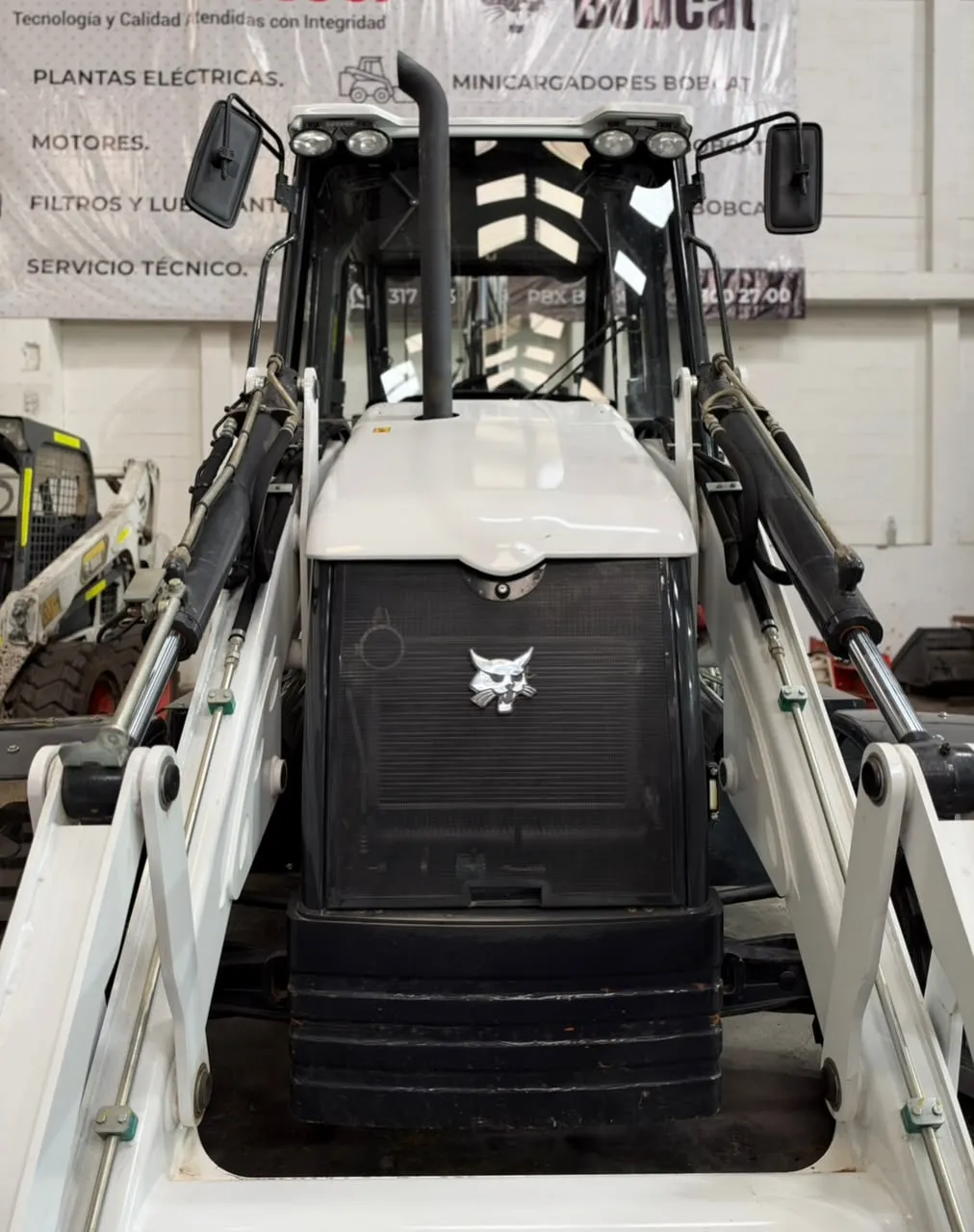 Retrocargadora Bobcat B760 4x4 de 94 HP — vista 10