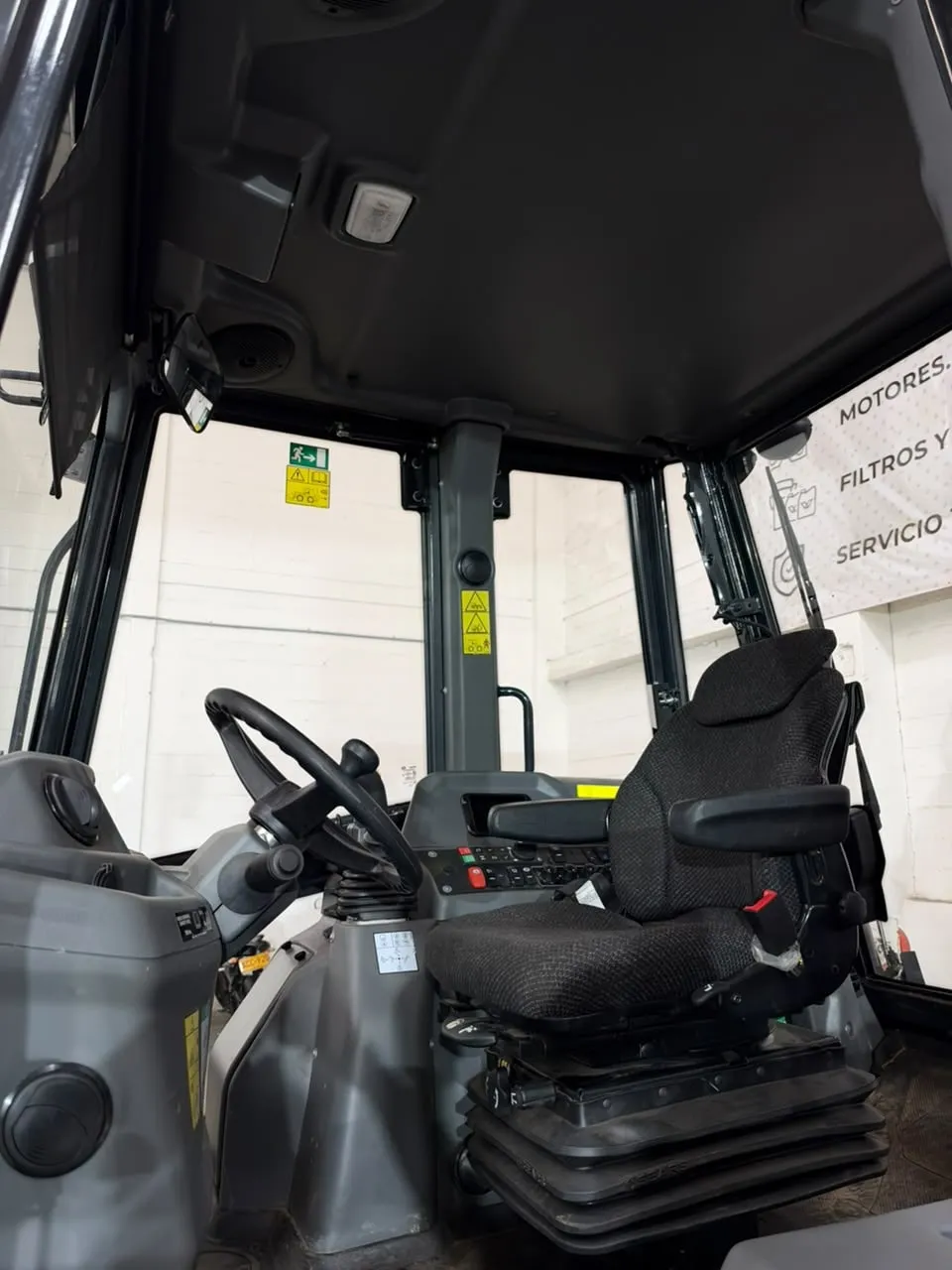 Retrocargadora Bobcat B760 4x4 de 94 HP — vista 5