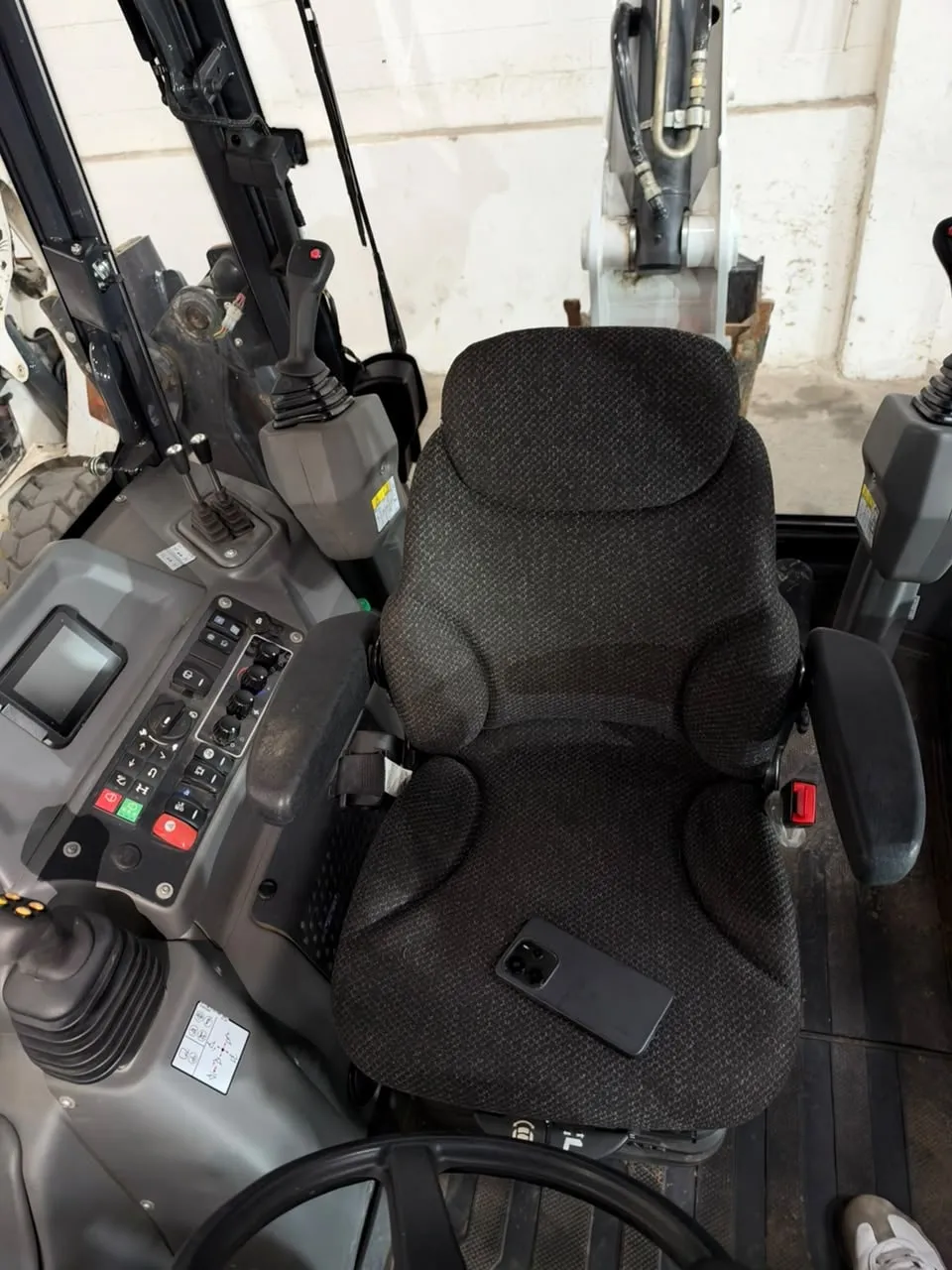 Retrocargadora Bobcat B760 4x4 de 94 HP — vista 6