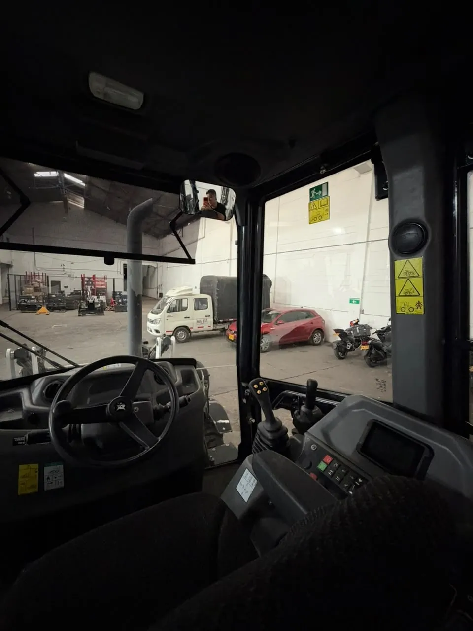 Retrocargadora Bobcat B760 4x4 de 94 HP — vista 9